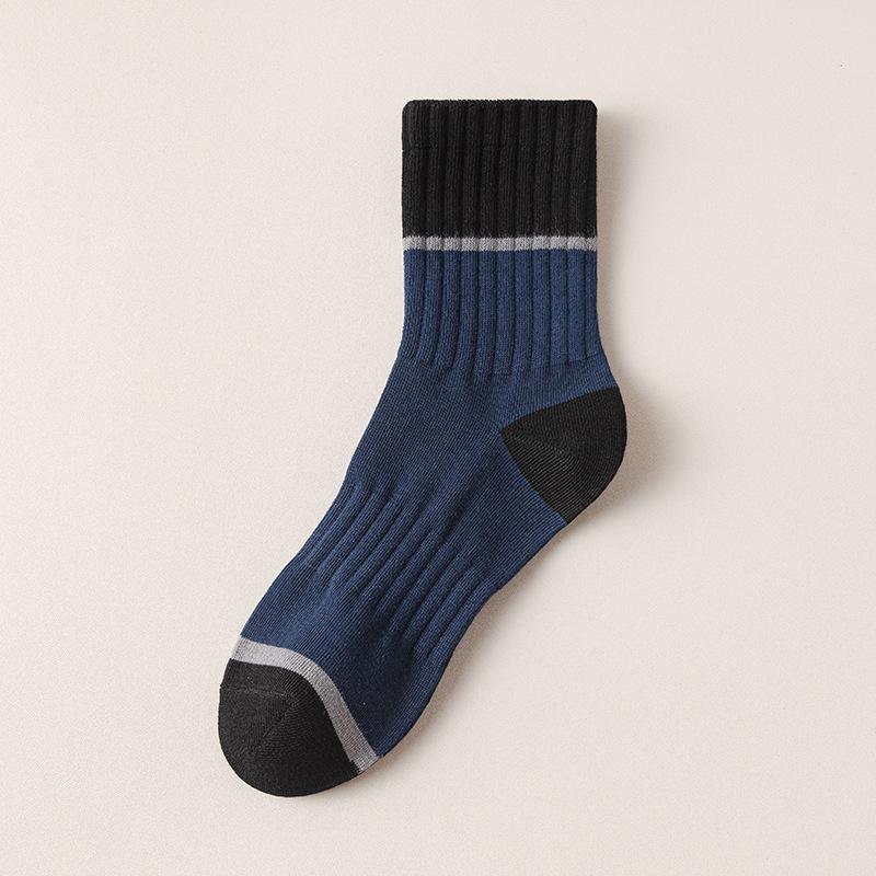 "Zhuji Men's Autumn/Winter Stripe Socks: Mid-Tube, High Elasticity, Non-Slip, Business Style."