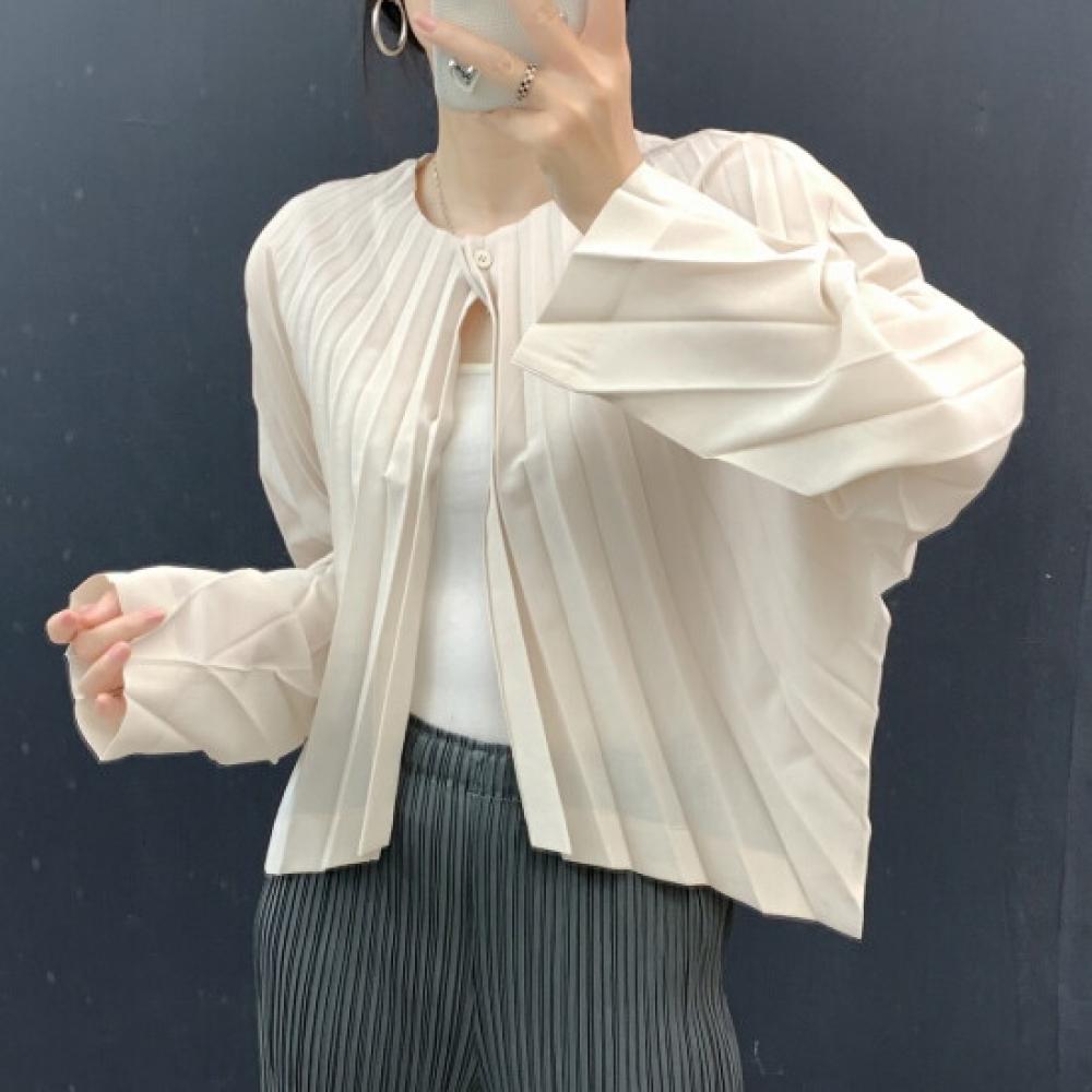 Plara Women Pleats Diagonal Drop Jacket