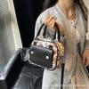 New Trendy Portable Small Square Bag Fashionable Versatile Shoulder Messenger Bag Large Capacity Light Commuter Bag Women