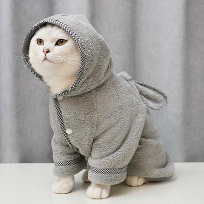 Wind Korallfleece Haustier Saugfähiger Bademantel Bademantel Hund Katze Universal Hauspyjama Winterwärme