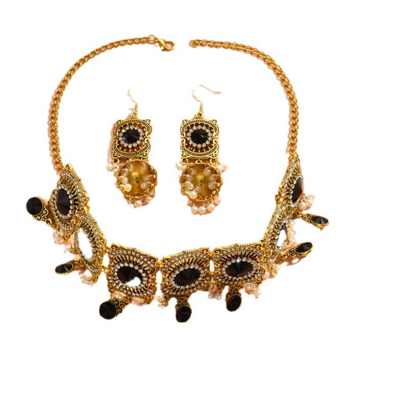 Metal Diamond Square Accessories Three-piece Set, Diamond Necklace Earrings Ring Combination Set