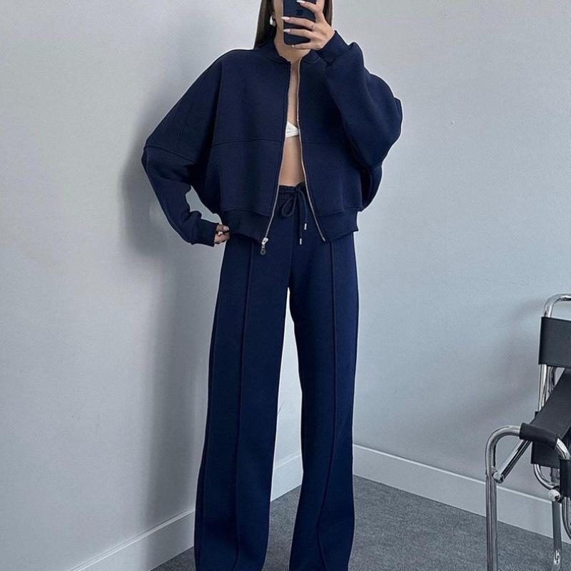 A Round-neck Hoodie with A Casual Jacket and Straight-leg Pants Is Simple and Fashionable for Autumn and Winter As Well As Spring