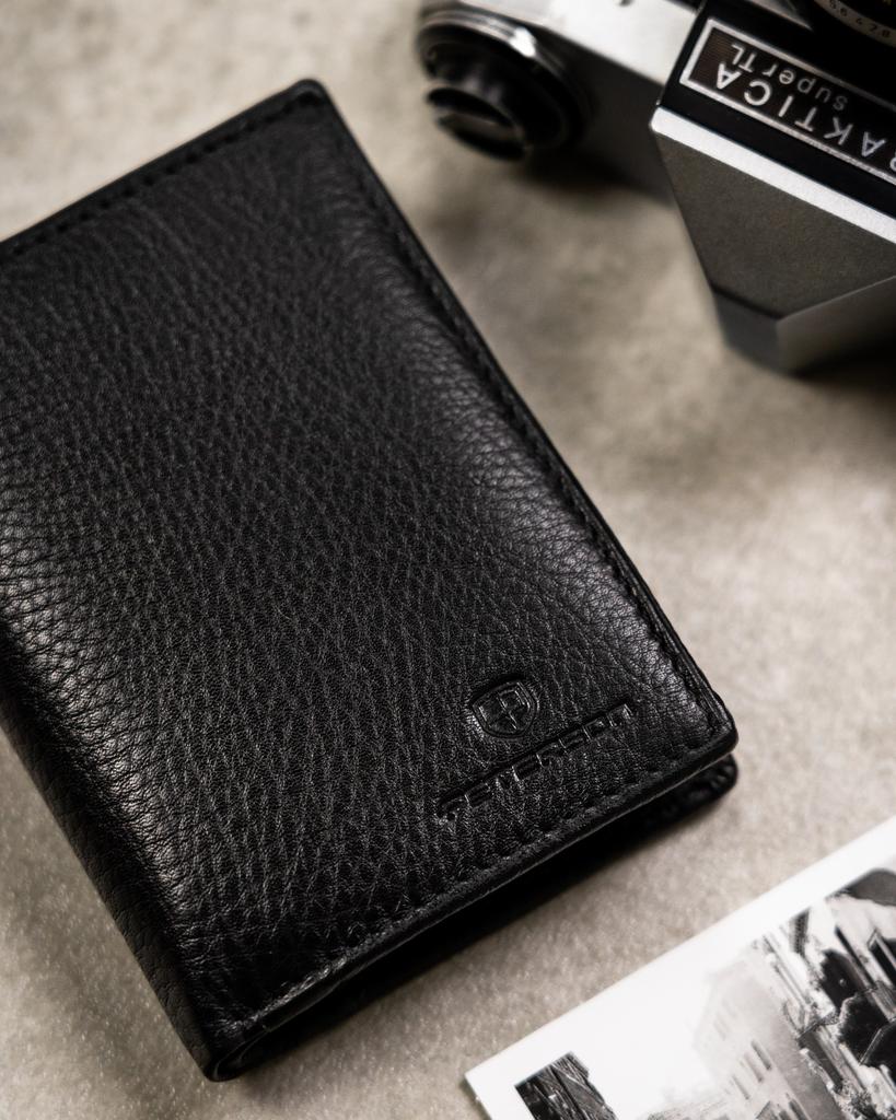 Gift set: leather wallet without clasp and key ring - Peterson