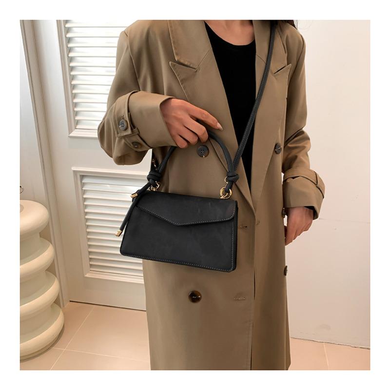 Women's Faux Leather Square Shoulder Bag Minimalist Solid Color Crossbody Purse Magnetic Snap Closure Chain Bag