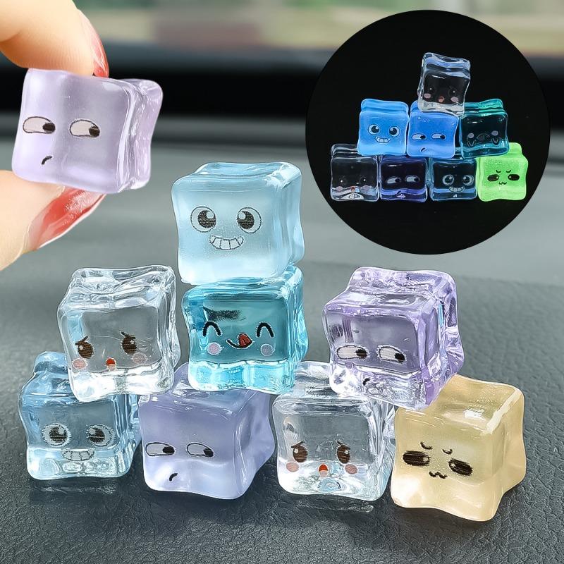 Auto Nachtleuchtendes Ornament Auto Mittelkonsole Cartoon Niedlich Leuchten Anhänger Mikro Landschaft Auto Innenraum DIY Dekorative Harz Ornament