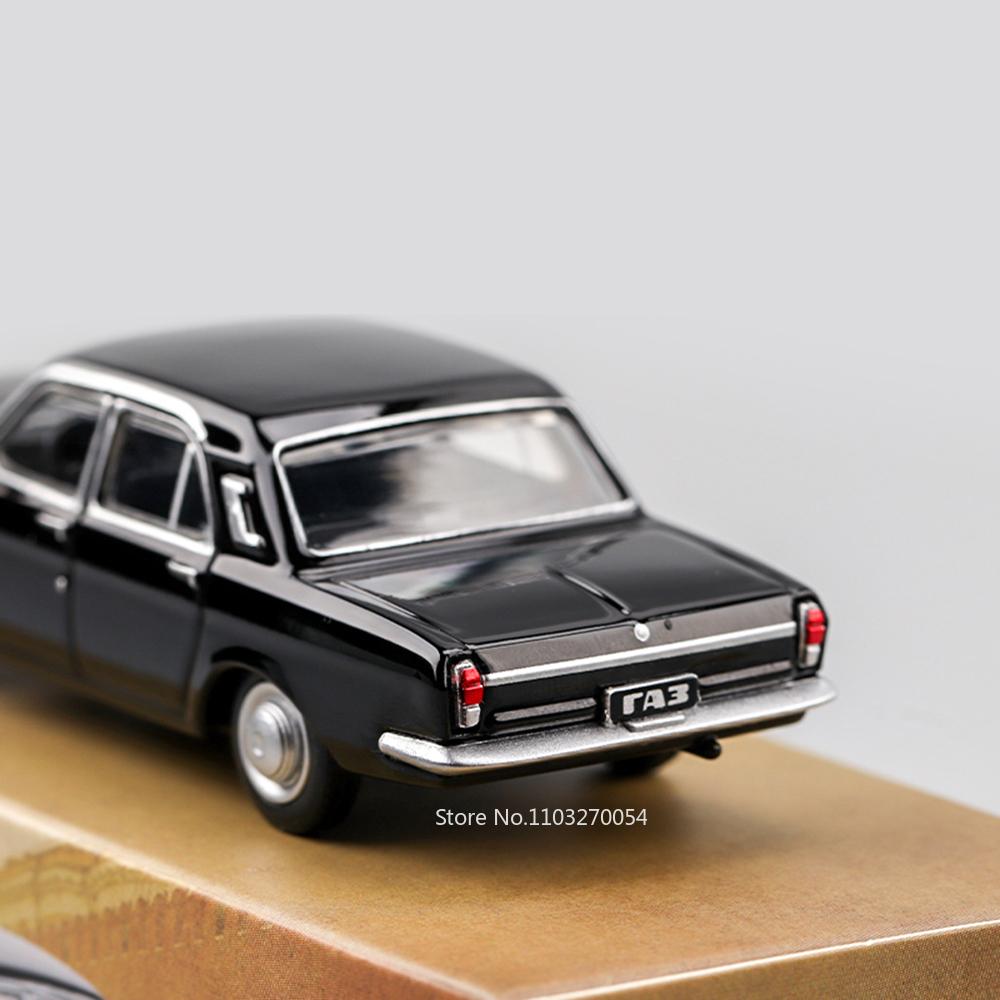 1:64 GAZ-24 GAZ-12ZIM LADA 2105 2101 Miniatur-Autospielzeug Legierung Druckgussmodell Vierrad-Federung Fahrzeug Kinderkollektion Hobbys