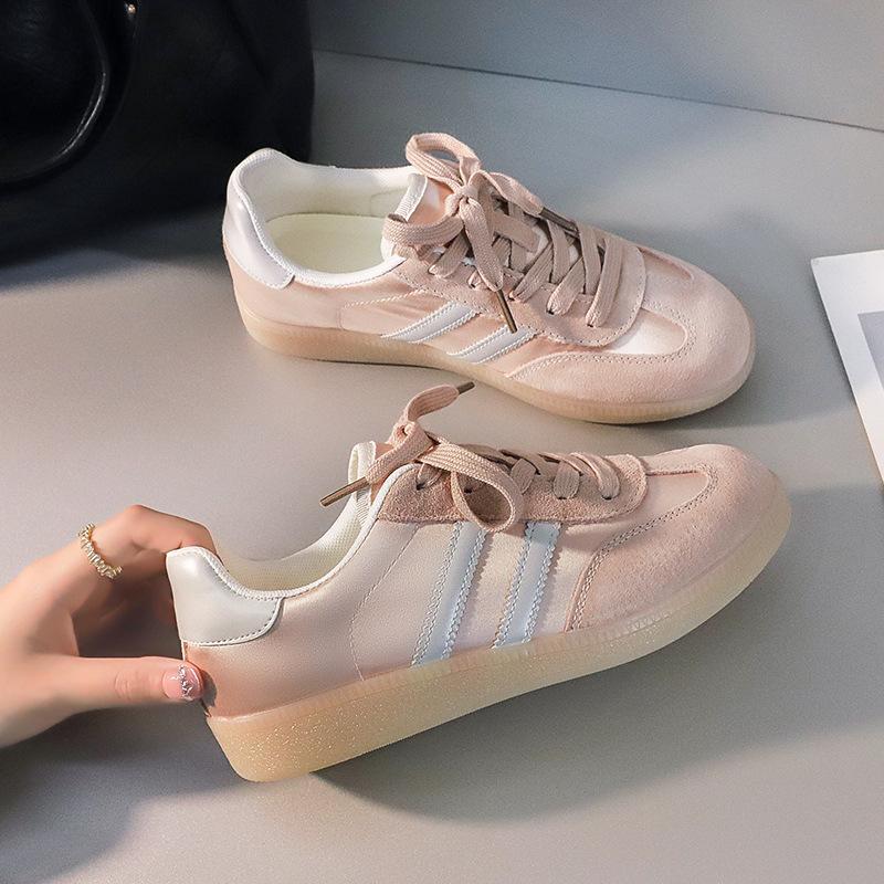 - Spring new women's shoes versatile breathable soft sole not tired feet trendy brand high-end casual women's shoes