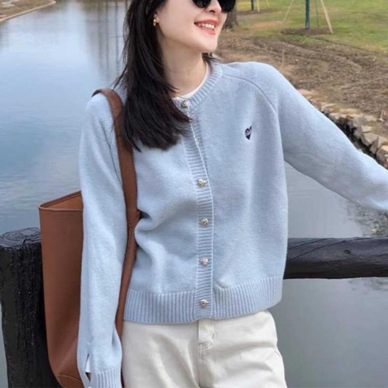 

Autumn and winter solid color embroidered front shoulder long-sleeved knitted cardigan women s loose short outer sweater jacket average size