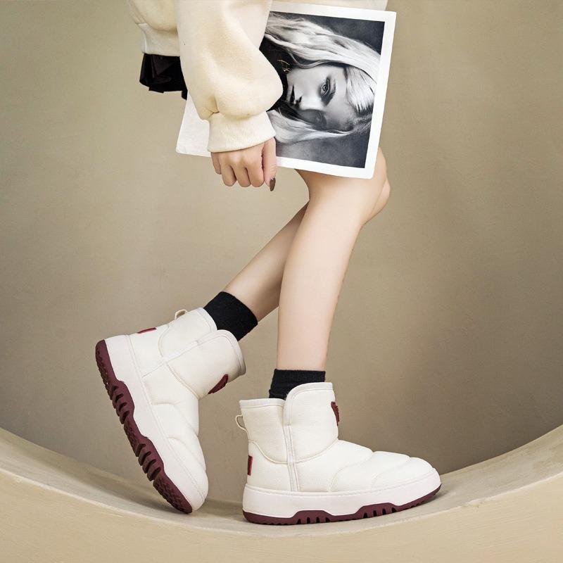 Winter New Thickened Warm Waterproof Non-slip Snow Cotton Short Boots Large Cotton Shoes Women's Platform Bread Shoes