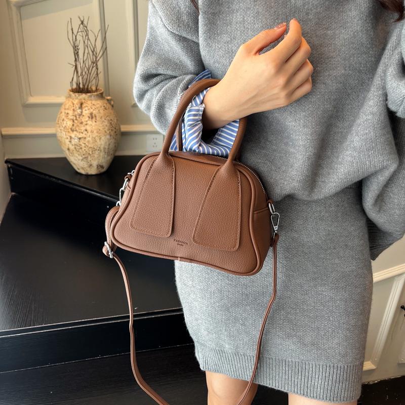 Versatile Women's Small Square Crossbody Handbag - Fashionable, Simple, and Casual Shoulder Bag