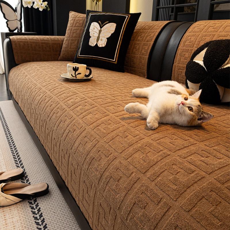 1pcs Retro Plush Couch Cushions Straight Leather Sofa Protective Pad Anti Wrinkle and Wear-resistant Machine Washable Dust-proof and Non-slip Cloth