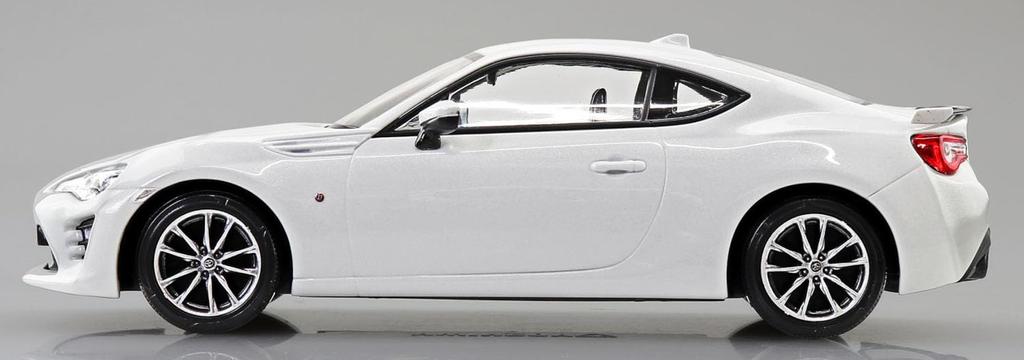 Aoshima Bunka Kyozai Scale Rakupla Snap Kit Toyota 86 Crystal White Pearl Plastic Model Kit 1/32 No.08-CW Pre-Colored (Automobile)