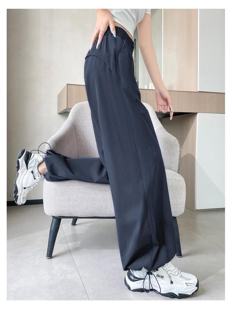 Women's 2025 Summer Quick-Dry Wide-Leg Hiking Pants with Sun Protection, Cuffed Style, Cargo Pockets, and Straight-Leg Design