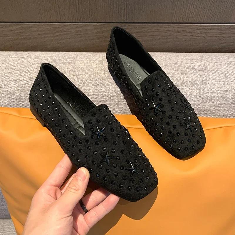 Звездные блестки Slip-on Flats PU Square Toe Модные женские туфли на распродаже 2025 Модные весенние новые однотонные заклепочные балетки в британском стиле 40 2550₽