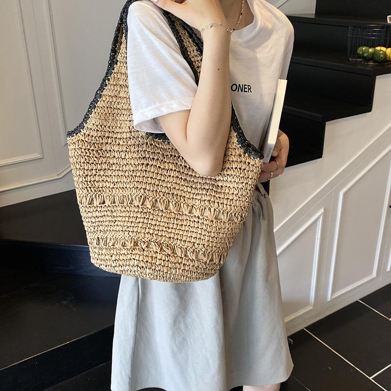Summer new fashion straw handbag large capacity bucket bag versatile beach straw bag