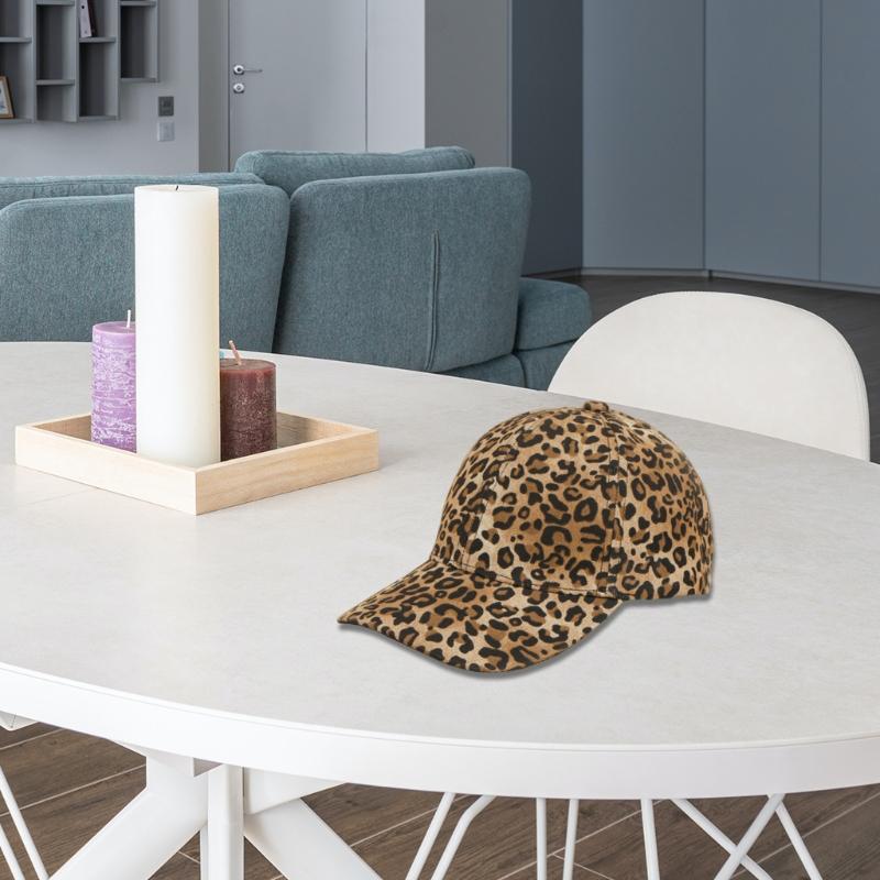 Unisex Fitted Cap Moisture Wicking Baseball Caps with Decorative Loepard Pattern Full Cover Color Easy-Matching