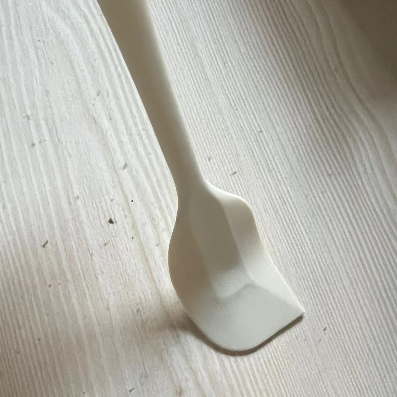 

Мини силиконовый набор для выпечки: Жаропрочный скребок, венчик для взбивания яиц и кисточка для масла. Thick scraper (42g)