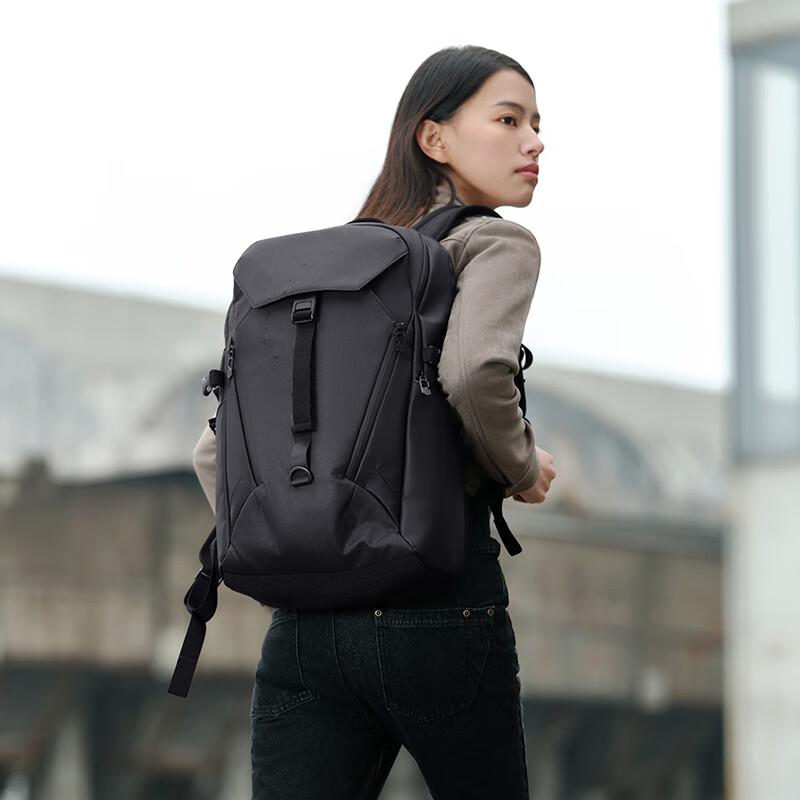 Jingdong Jingzao Outdoor Hiking Bag 26L, Expandable Travel/Laptop Bag