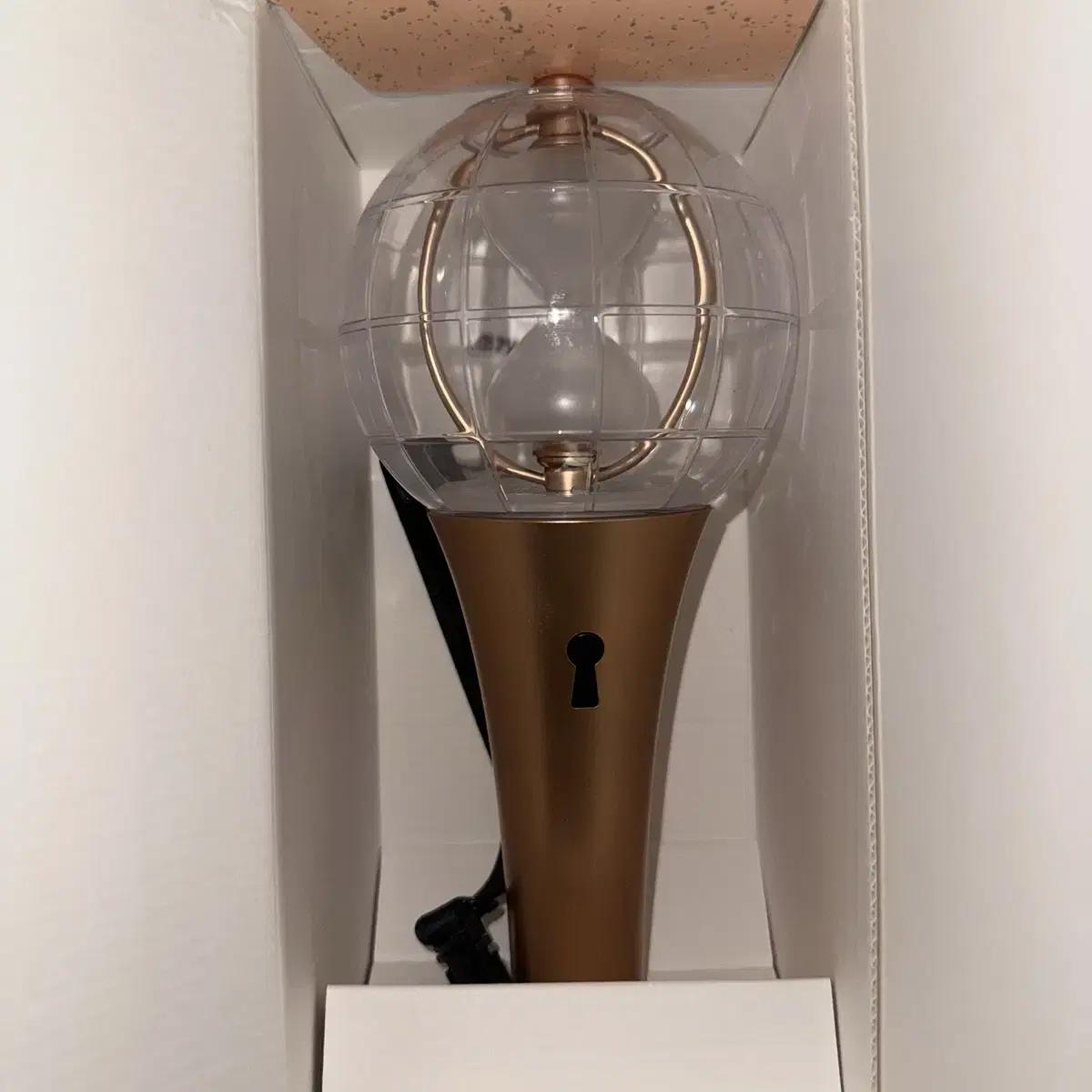 

ATEEZ Лайтстик Лайтини 2