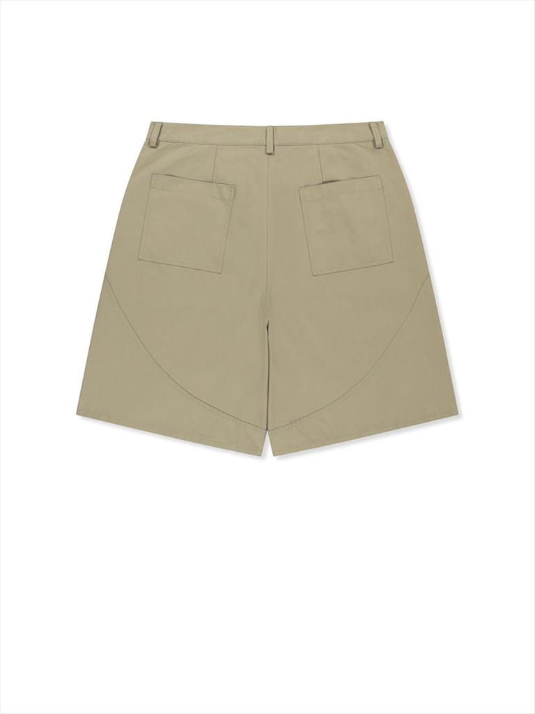 [Matinkim] CURVED SEAM BERMUDA PANTS FOR MEN IN BEIGE