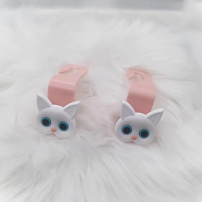 2Pcs Cartoon Cute Cat Car Clips Front Seat Headrest Organizer Holder Auto Fastener Hangers Car Storage Interior Accessories
