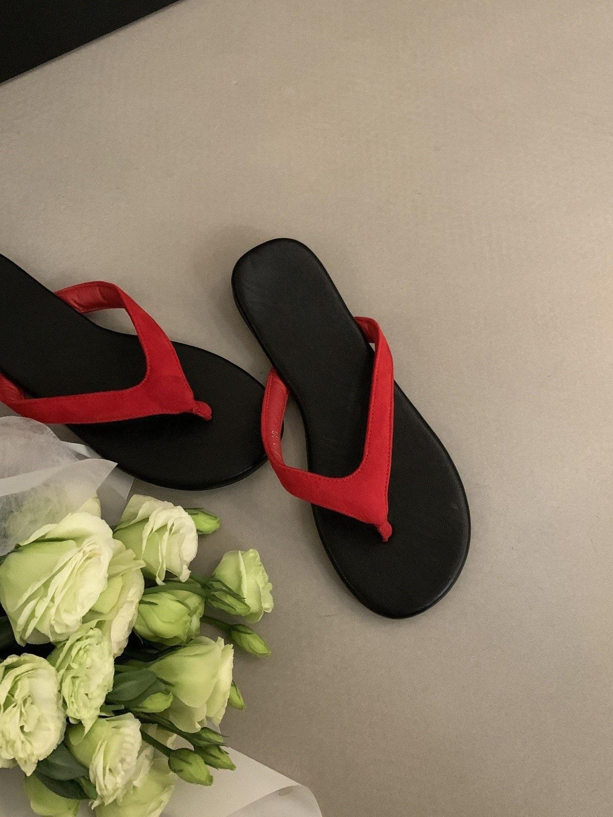 

Minimalist toe beach vacation sandals summer versatile contrasting color flat flip-flops women s sandals 38 красный