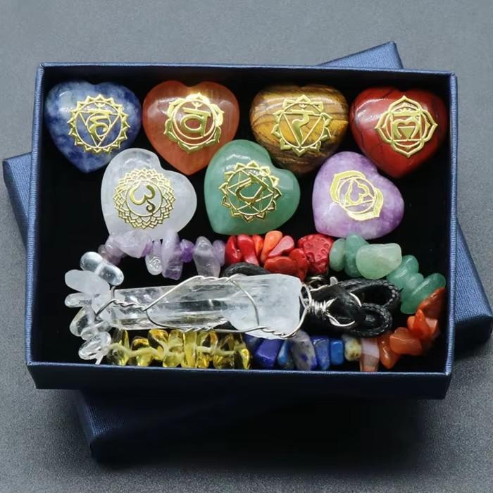 Natural 7 Chakra Healing Crystal Set Engraved Heart Tones Pendant Necklace Chakra Chip Bracelet with Gift Box
