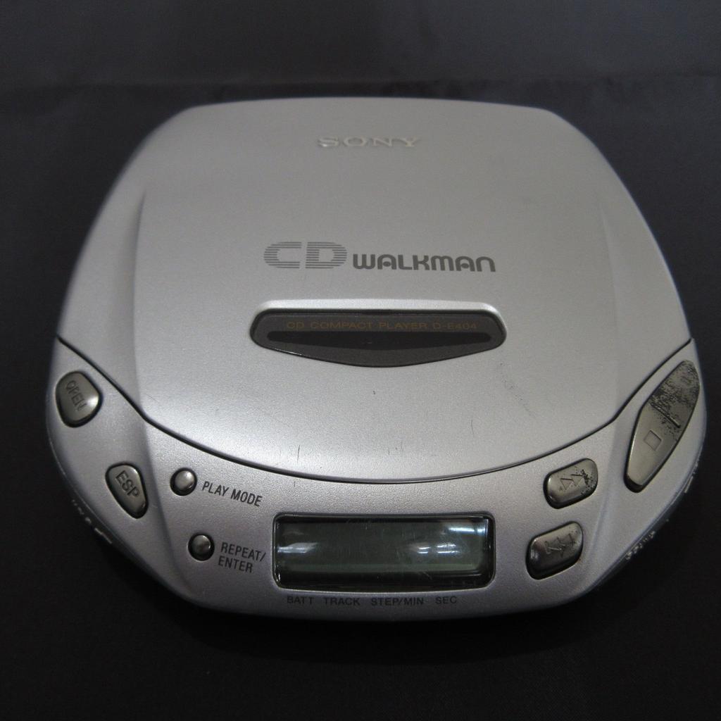 SONY CD WALKMAN D-E404