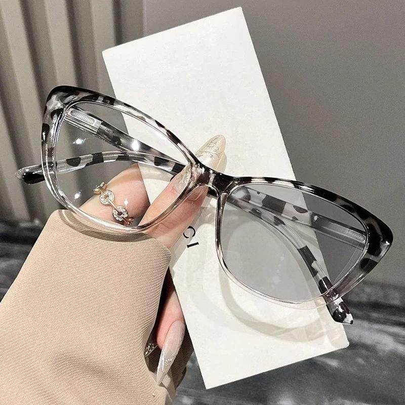 New Fashionable Cat-Eye Photochromic Anti-Blue Light Presbyopia Eyewear High-Definition Ultra-Light Reading Glasses Unisex