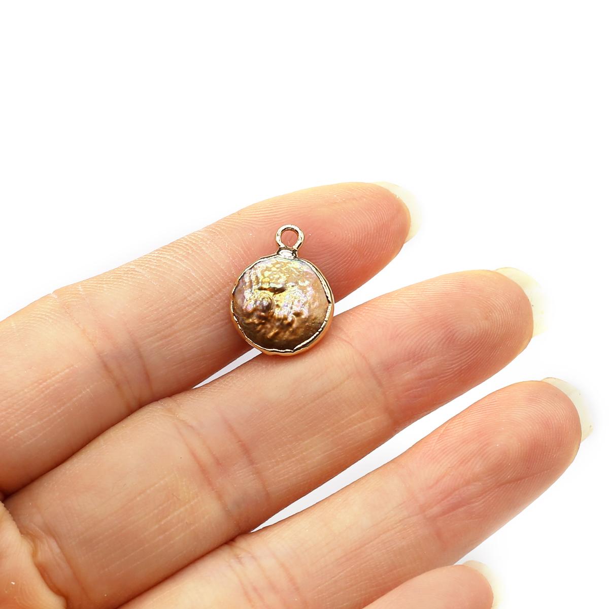 

1 шт., мини-подвеска из искусственного жемчуга в стиле барокко, богемные круглые золотистые подвески с завернутыми краями для самостоятельного изготовления ожерелья, брелока, подвесных аксессуаров, ювелирных изделий 1Pc/1.7×1.3cm