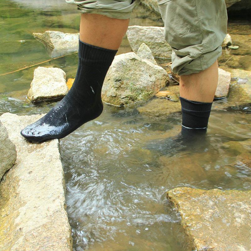 Waterproof Breathable Socks For Hiking Hunting Skiing Fishing Seamless Outdoor Sports for Unisex