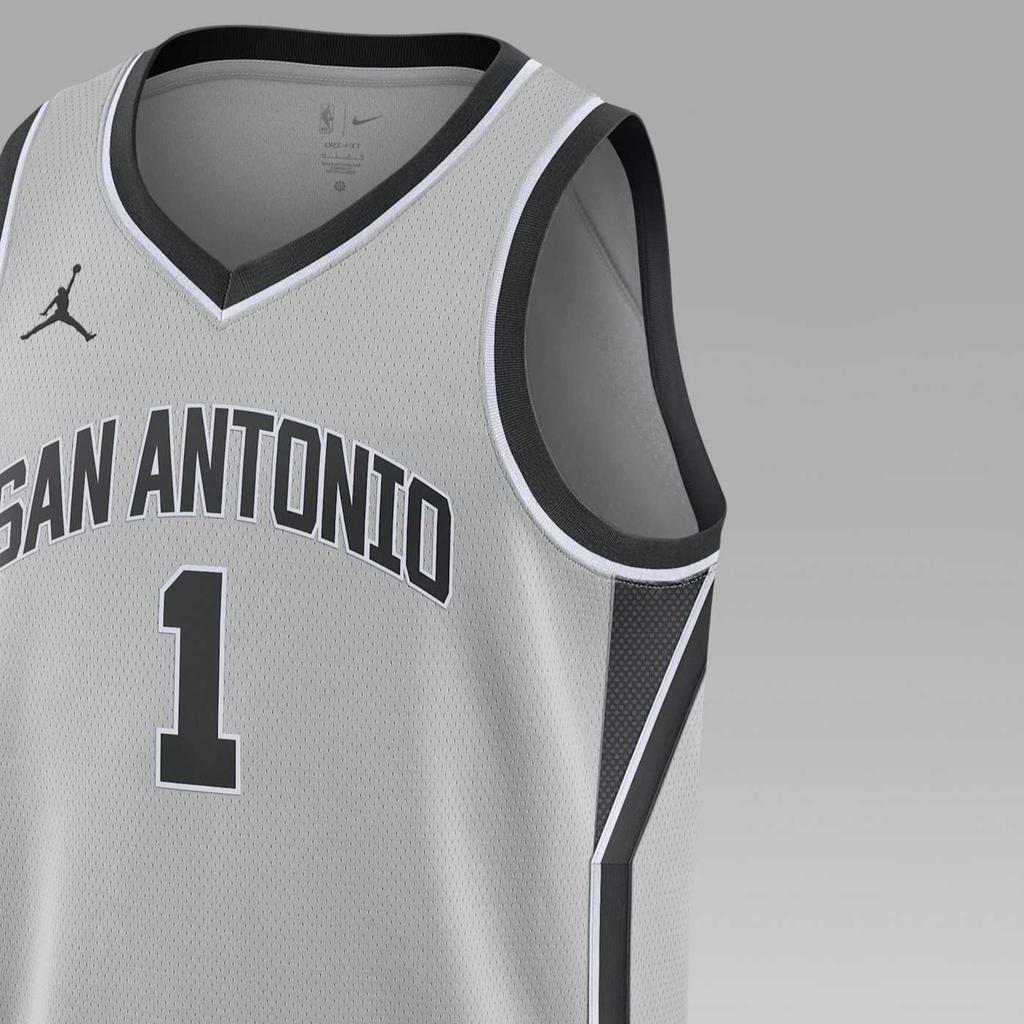 Nike Dri-FIT NBA Swingman San Antonio Spurs 2025/26 Season Statement Edition Sleeveless Comfortable Basketball Jersey Men Jersey HM4882-007