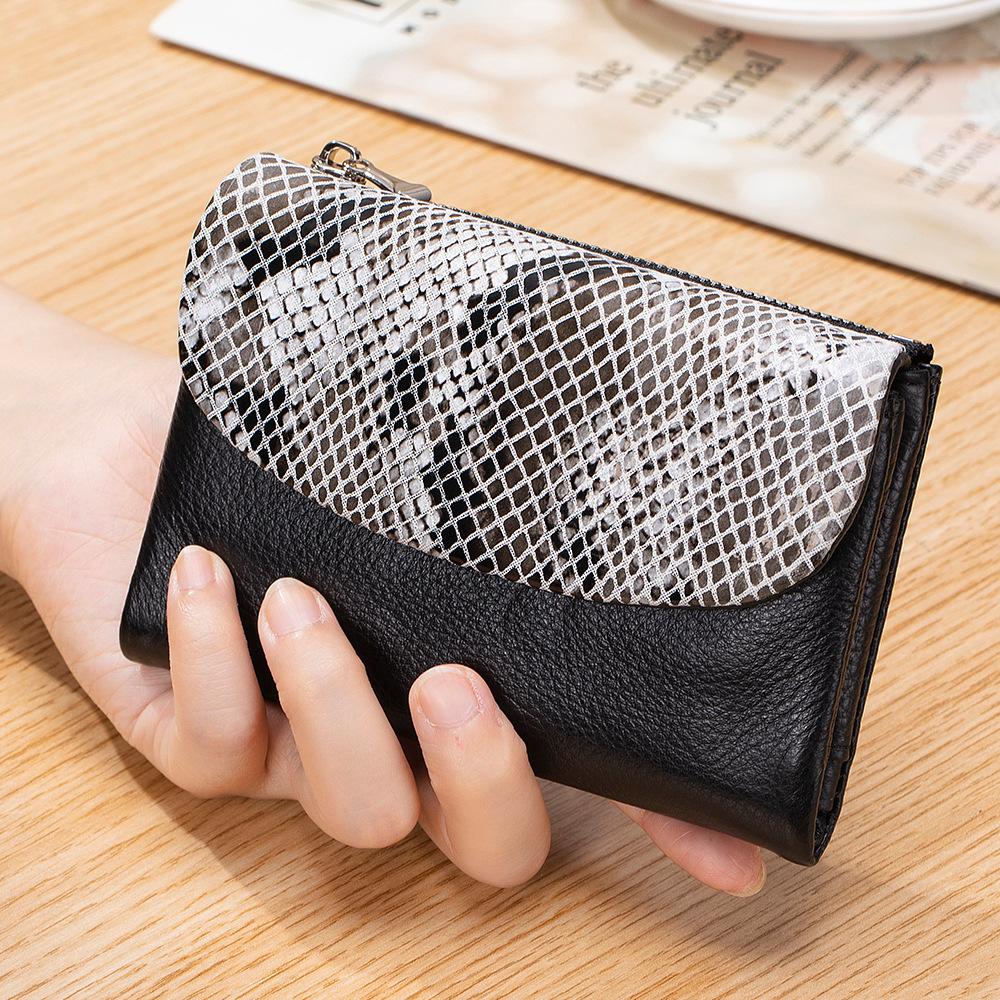New Short Wallet, Fashionable Women's Soft Leather Texture Clutch Bag, Large Capacity Storage Bag, Snake Pattern Wallet.