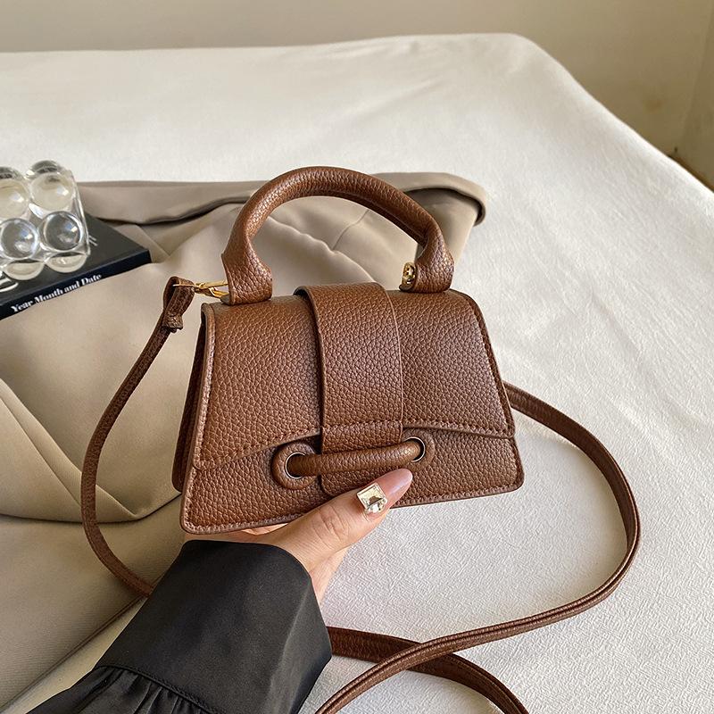 

Осень новая нишевая дизайнерская сумка-мессенджер модная персонализированная маленькая сумка женская на плечо портативная маленькая квадратная сумка коричневый