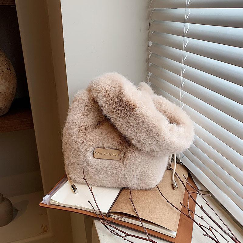 Fashionable Plush Bucket Bag Women 2023 New Retro Shoulder Bag Crossbody Bag хаки