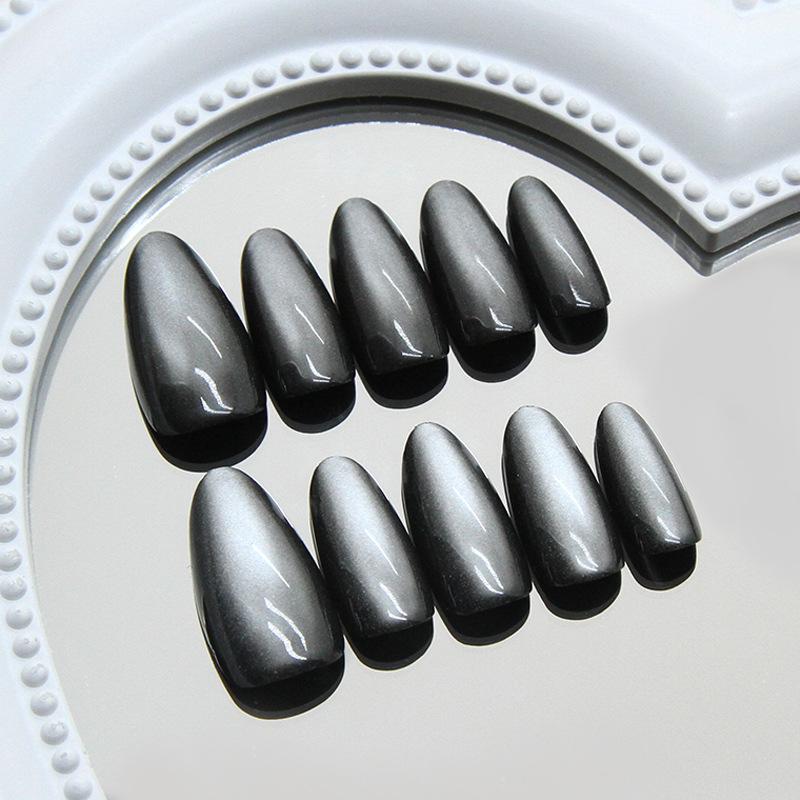 Handmade prefabricated armor, simple black cat's eye, dark night starry sky, Spice Girl, sweet and cool wind, wearing armor, wearing armor 30 pieces