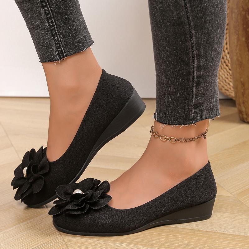 2026 New Summer  Women's Round Toe Flats Soft Sole Casual Shoes Pearl Floral Shallow Slip on Daily Outdoor Flats