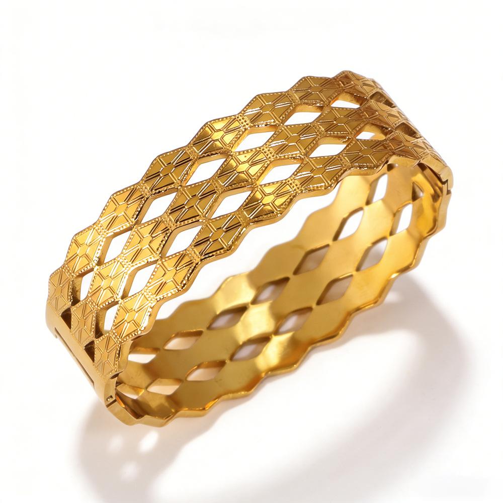 New Ethnic Style Hollow Bracelet Light Luxury Wide Version Women's Bracelet Geometric Jewelry