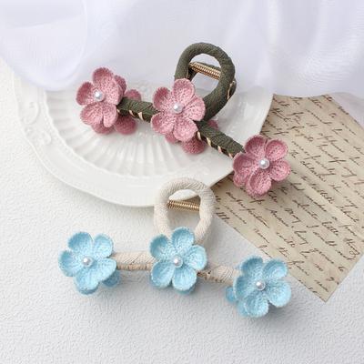 1pc The New Elegant and Sweet Flower Clip Design Features a Back of the Head Clip Plate for Picturesque and Elegant Hair