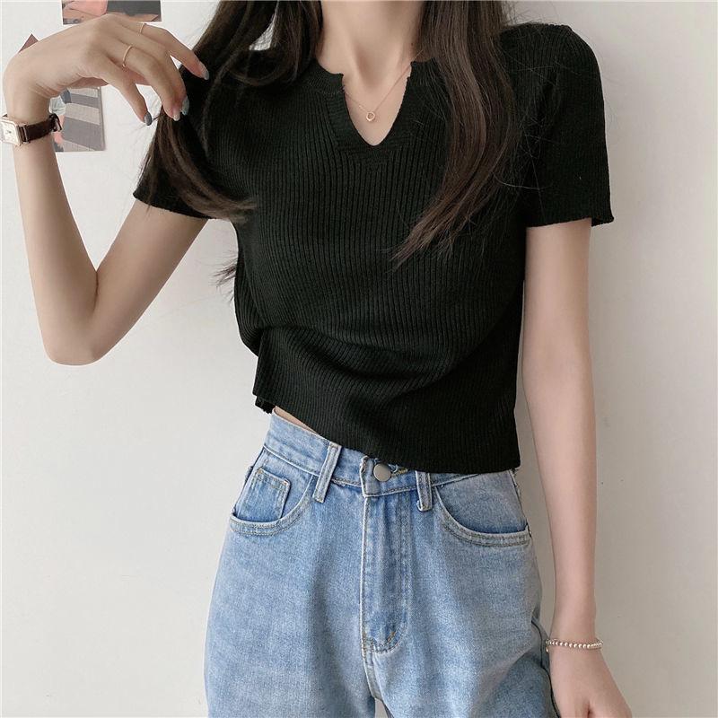 Grey V-neck Short Sleeved T-shirt for Women's Summer Thin Design Sweet and Spicy Girl Slim Fit Short Knitted Top