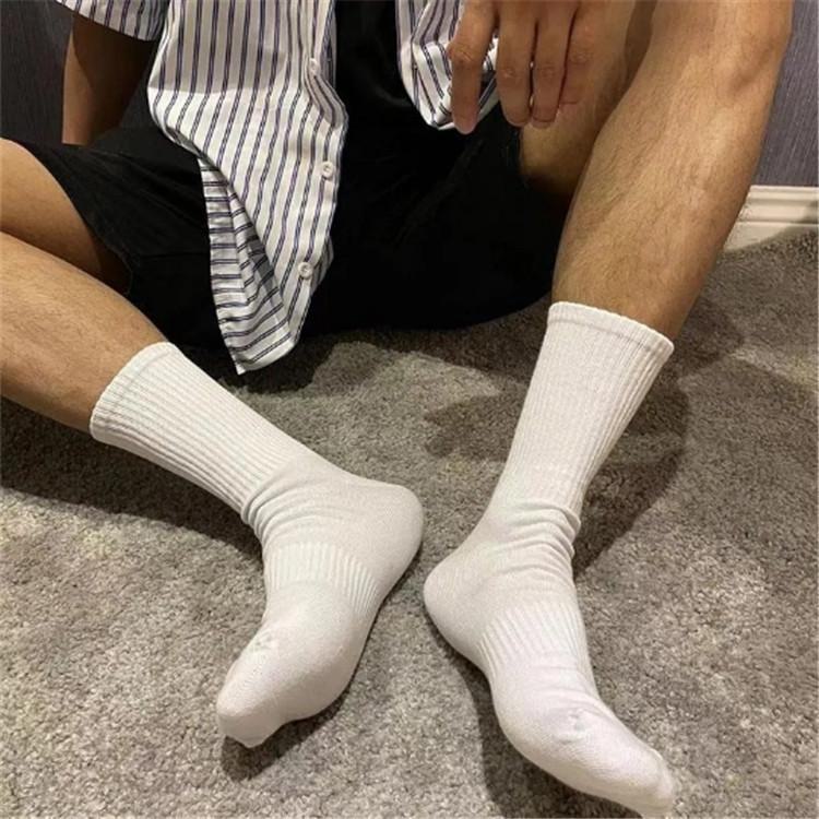 High-Tube Elastic Sports Socks for Men and Women - Perfect for Autumn and Winter