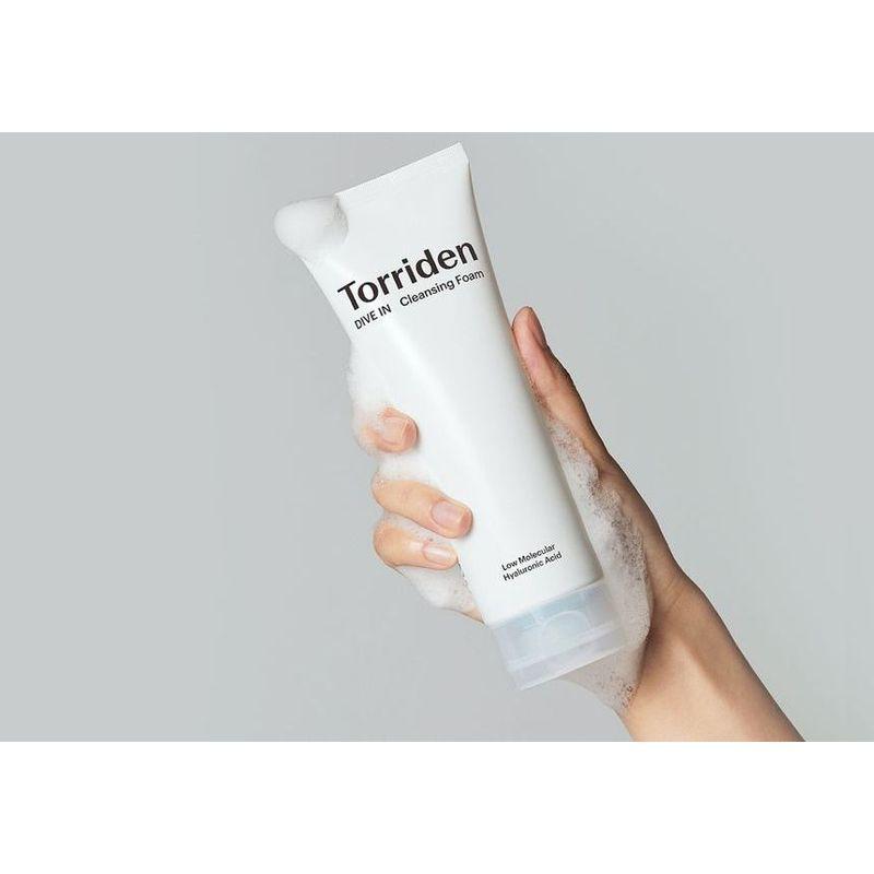 TORRIDEN DIVE-IN Reinigungsschaum mit niedermolekularer Hyaluronsäure