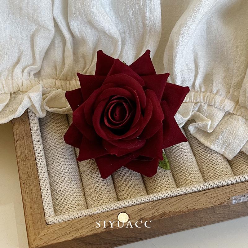 

Вдохновленная Тянь Сивэй Ретро французская заколка для волос с красной розой для женщин