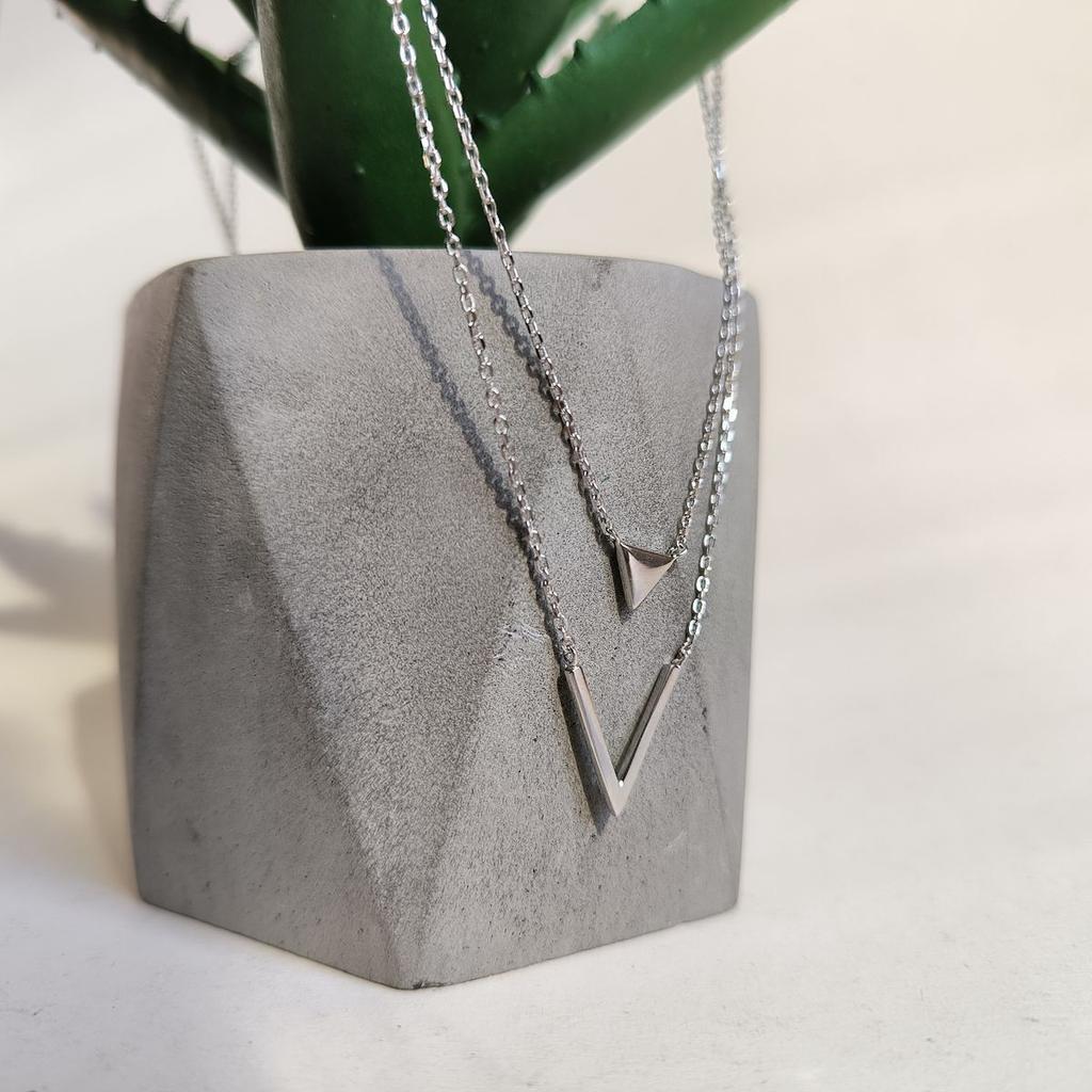 Серебряное колье с без камней, вес изделия 4,24 гр (2183938)