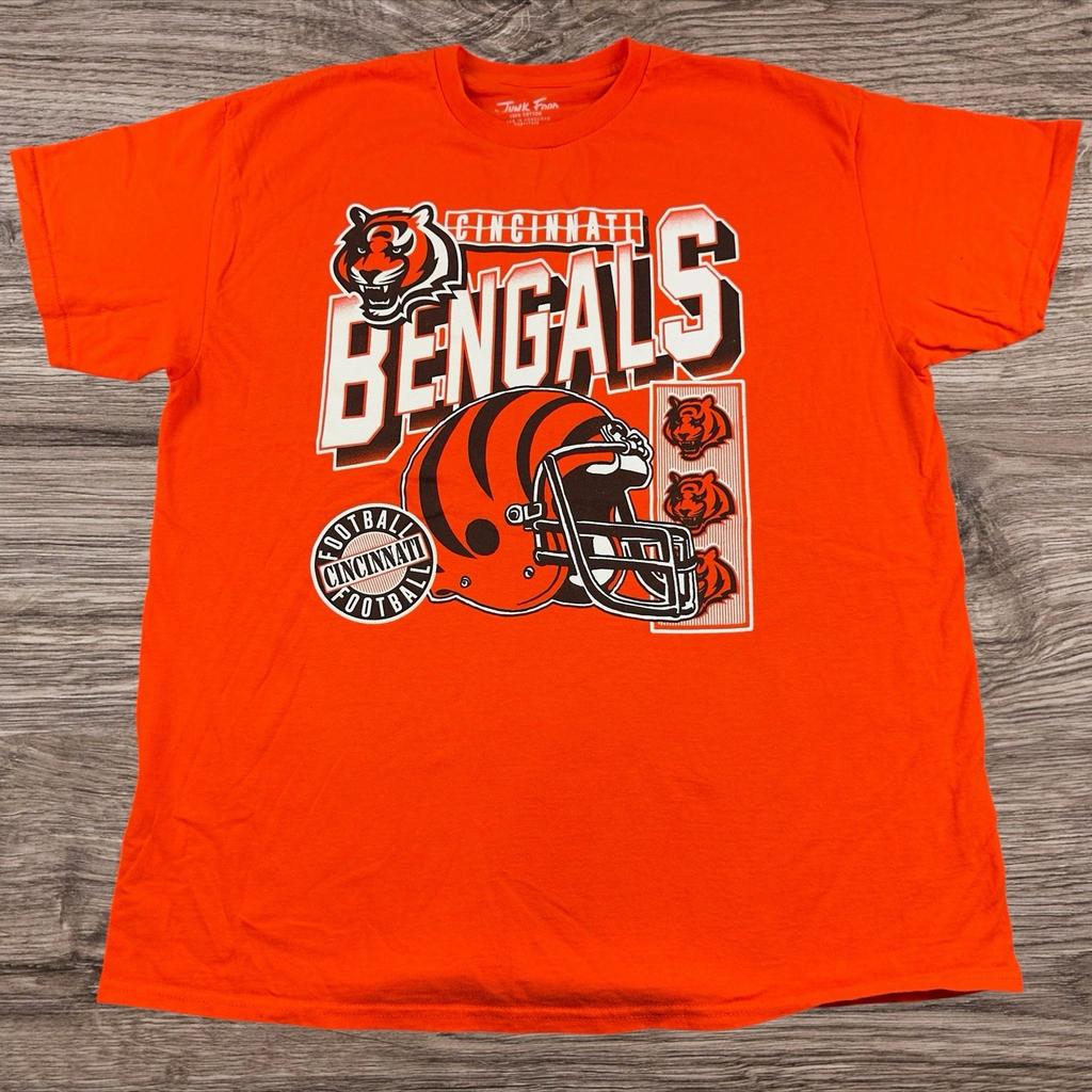 Cincinnati Bengals / Junk Food Clothing / Graphic T-Shirt Adult Size X-Large Unisex T-Shirt