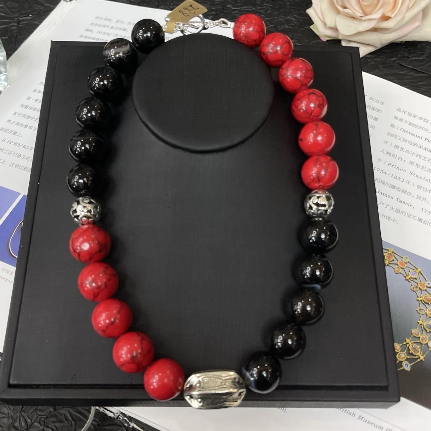 Moneys vintage wild warm retro fashion niche versatile style necklace Necklace