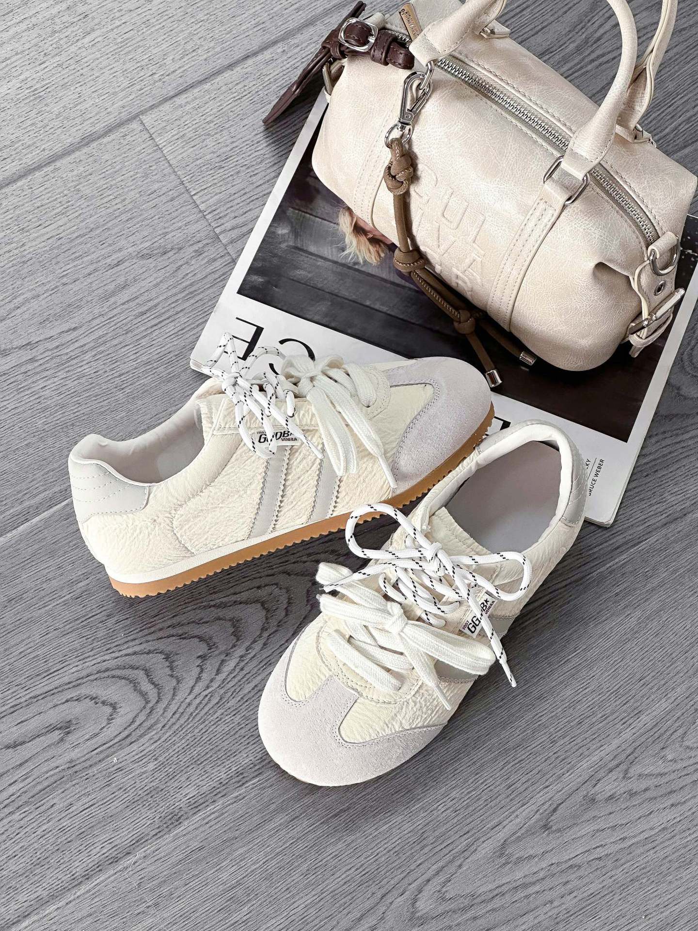 

Кожаные немецкие тренировочные туфли женские 2025 весна новые на плоской подошве повседневные кеды спортивная обувь универсальные мягкая подошва удобные маленькие белые ш 40 бежевый