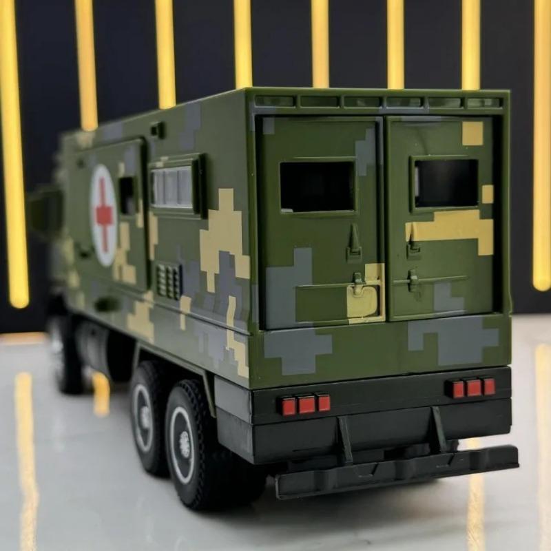1/32 Injection Molding Military Multifunctional Vehicle Medical Sound and Light Mainan Pullback Car Boy Gift
