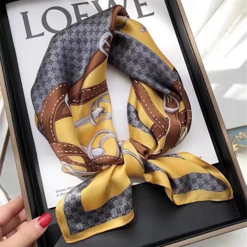 Keep Korean retro foreign style color scheme spring and autumn small square scarf silk scarf women's scarf versatile trench coat shirt decorative scar