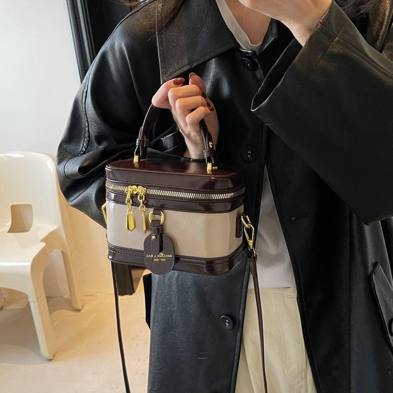 Retro texture small square bag, female tide niche splicing, portable box bag, shoulder messenger bag.